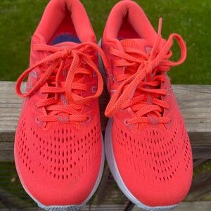 Asics GEL-KAYANO 28 Size 9 wide